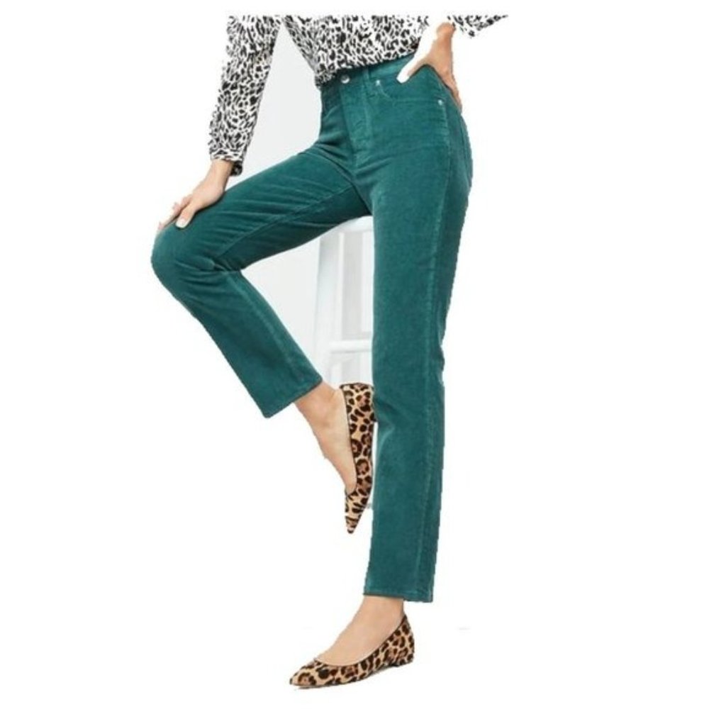 🆕 J.Crew Pant - Vintage Straight Pant in Corduroy
